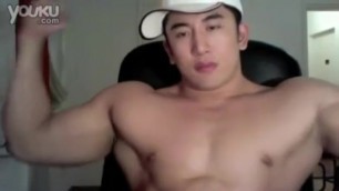 Www.asian-muscles-and-bears.com